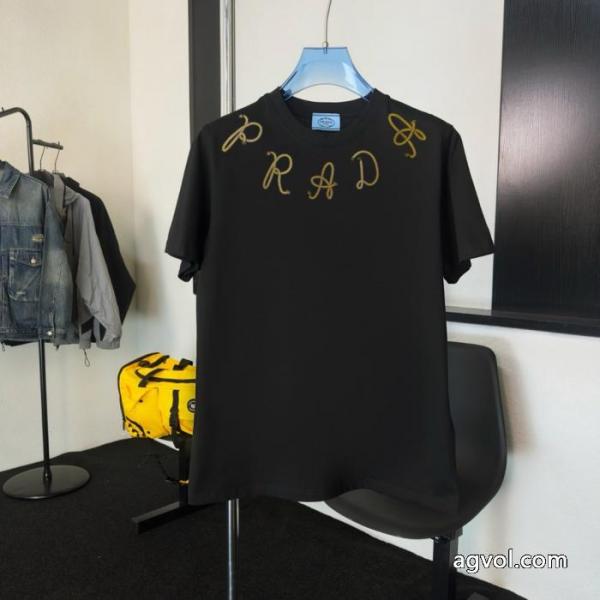 偽物 ブランド 販売半袖Tシャツプラダ品質保証定番人気 着心地の良い 早期完売 3