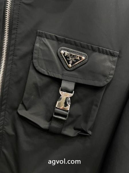 ブランド レプリカPRADA魅力的 ヒットアイテム 最安値ジャケット 4
