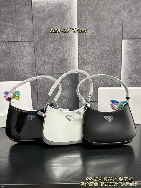 PRADA新価格で登場 2026アイテムから新たに登場! 知的な雰囲気夏着物レディースバッグブランド アクセサリー 激安 0
