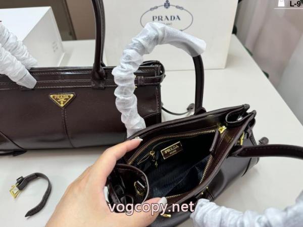 バッグ新作入荷2026 話題沸騰中 夏季超人気コピー 商品 販売PRADA 2