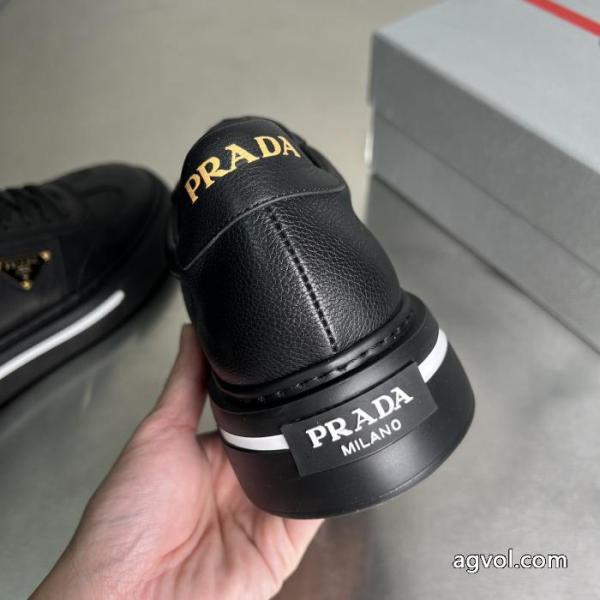 ブランド コピー 品安全発送 大人可愛い 上品な光沢感PRADAスニーカー.. 5 