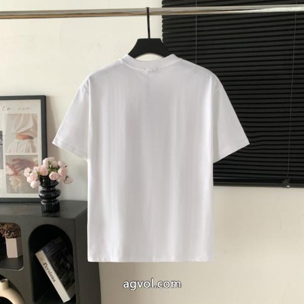 半袖Tシャツ着心地に 注目されている新品 最安値で超HOTプラダスーパー コピー 安心 1