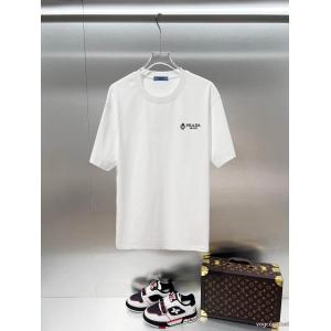 PRADA話題の新作到着 独創的なデザイン 韓国ファッションブランド コピー 激安半袖Tシャツ
