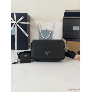 春夏限定色や海外限定 スタイルUPして着こなす クリスマスおすすめアイテムブランド コピー 通販バッグプラダ..