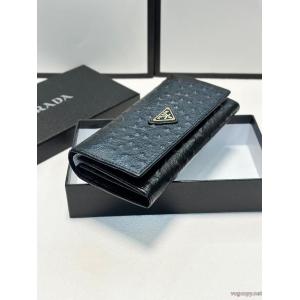 PRADAスーパー コピー 販売財布クリスマス人気商品 高級感漂う 送料込み 希少品