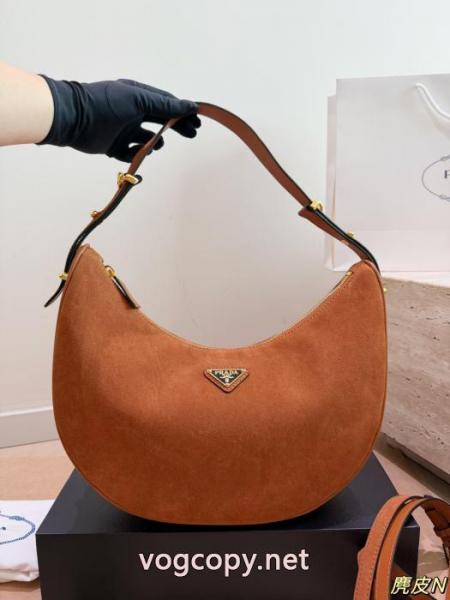 ブランド コピー 品必見素敵お上品 人気商品登場 お得なアイテムバッグPRADA 1