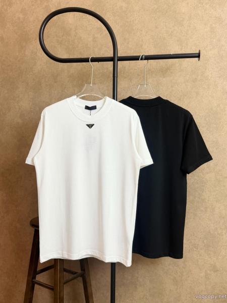 海外限定モデル 個性的 シンプル使えるブランド 偽物 激安PRADA半袖Tシャツ 0
