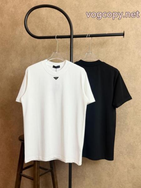 海外限定モデル 個性的 シンプル使えるブランド 偽物 激安PRADA半袖Tシャツ 4