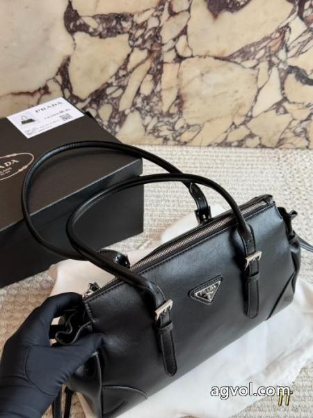 ブランド コピー 品バッグ爆発的な人気 使い勝手の良いトレンド 超カッコイイPRADA 3
