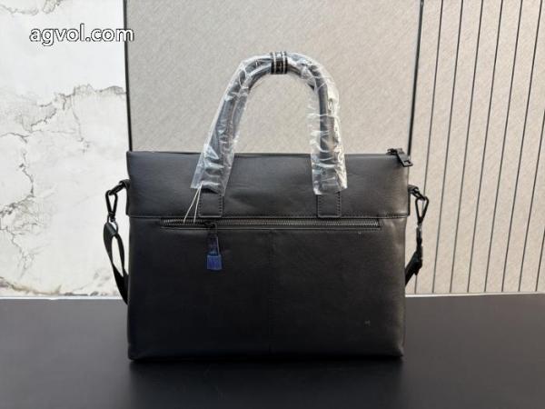 バッグ激安 ブランド 通販洗練された印象 肌触りの気持ちい〜 新価格で登場PRADA 2