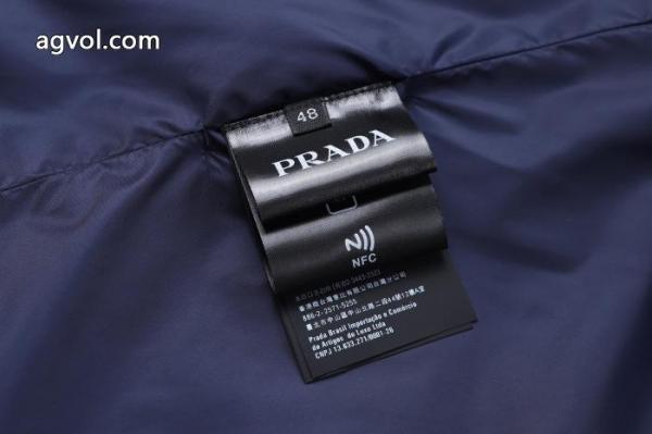 コートブランド コピー 安心極力最安値 高級感漂う 絶対欲しい新作PRADA 1