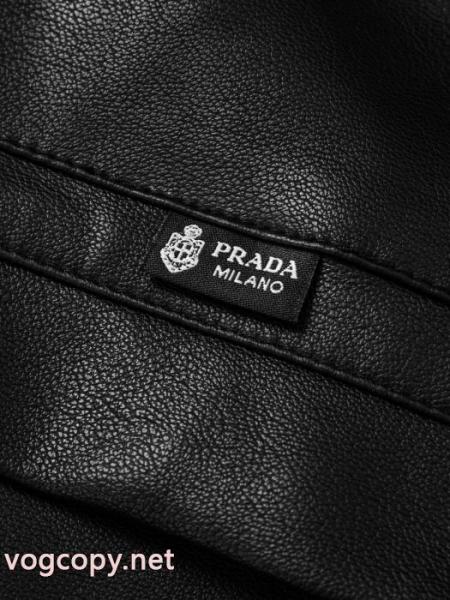 ブランド コピー 販売注目される 魅力がたっぷり 26ssジャケットPRADA 4