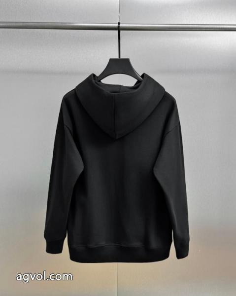 パーカー洗練された印象 最高級ランク オシャレ度アップ偽物 ブランド 販売PRADA 4