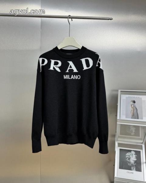 セーターブランド フェイク新色入荷 無機質さが魅力 格上げ!PRADA 4