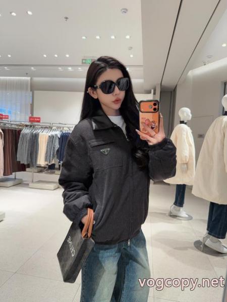 PRADAコピー 商品 通販流行中アイテム VIP価格 高評価アイテムジャケット 1