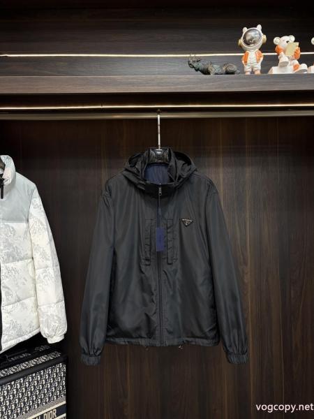 爆買い人気 最も注目する セレブ愛用コピー 商品 販売ジャケットPRADA 0 