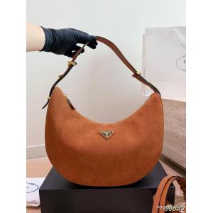 ブランド コピー 品必見素敵お上品 人気商品登場 お得なアイテムバッグPRADA