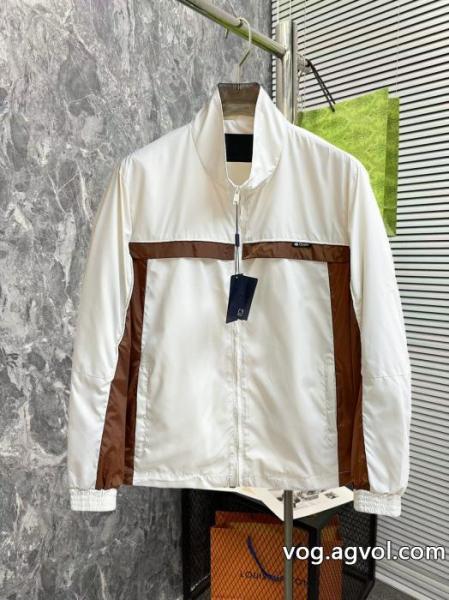 ジャケット偽 ブランドPRADA限定デザイン プレゼントにもピッタリ ファッションの最先端! 0