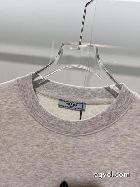 大人のおしゃれに トレンド感溢れた 国内即発 スーパー コピー メンズパーカーPRADA. 6 