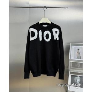 Dior前後のアルファベットジャカードセーター