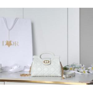 バッグブランド スーパー コピー 店舗センスアップ！ 赤字超特価大人気 爆買い新作Dior.